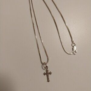 💎Geniune Sterling Silver Chain and Silver Small Cross💎